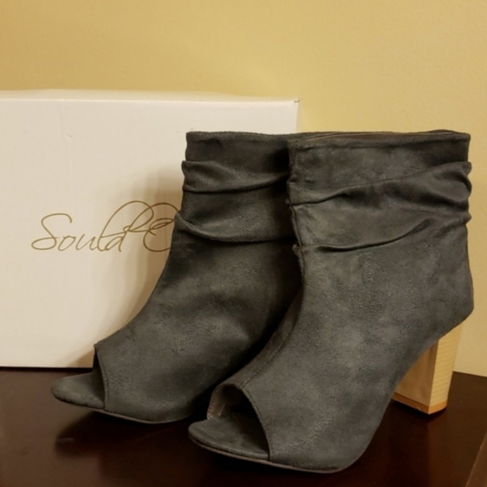 Souled Out brand peep toe booties 7